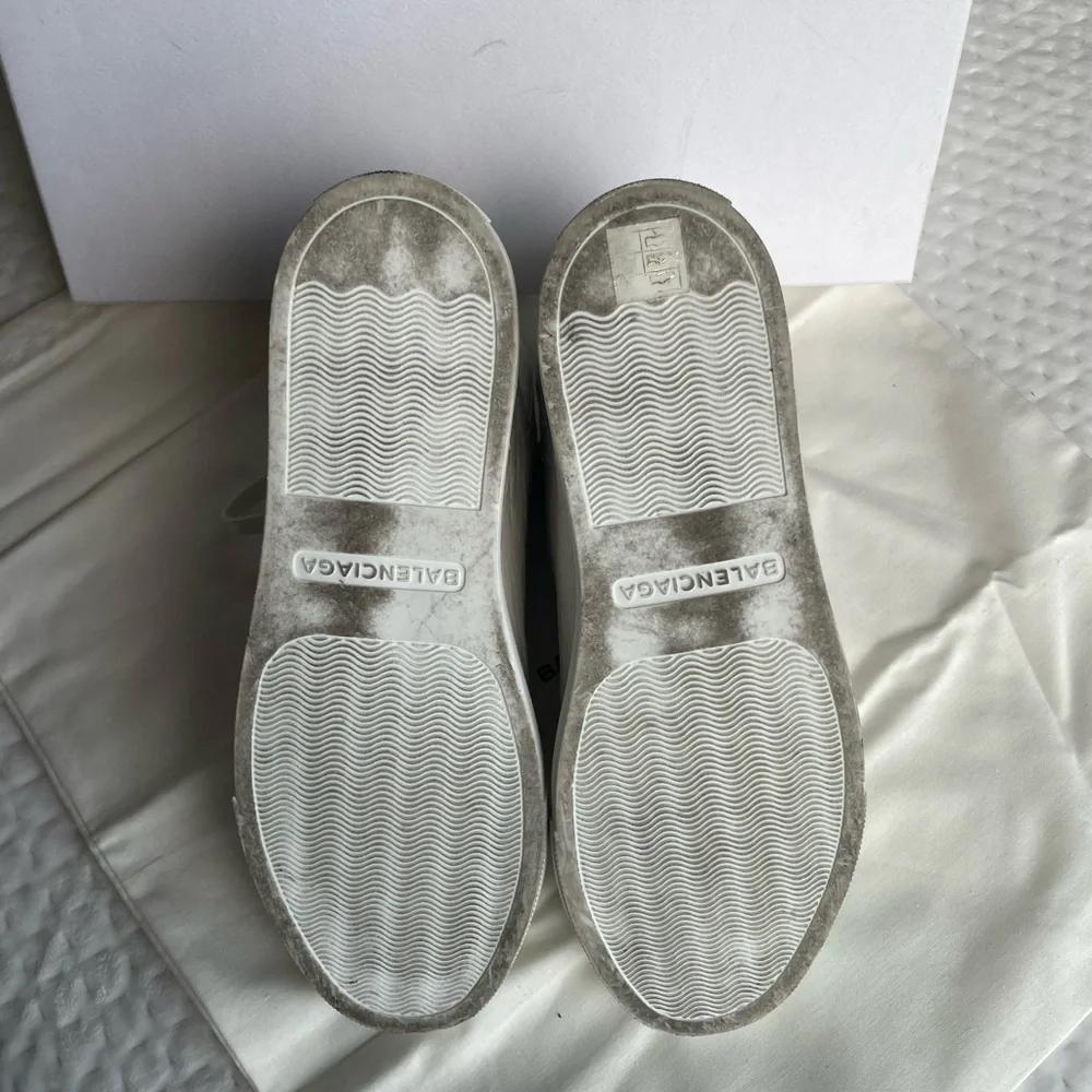 Balenciaga sneakers - Picture 2 of 3